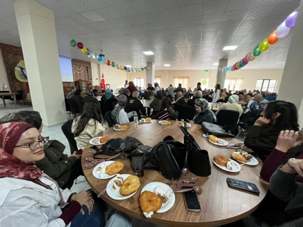 Selçuk Üniversitesi Bozkır MYO'dan 3 Aralık Farkındalığı: Kalpler Birleşti!